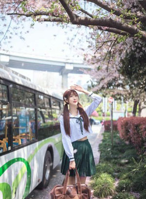 青青青草国产线观亚洲_1080超清免费观看